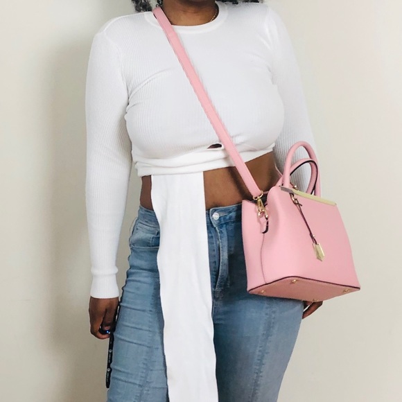 Pink purse - Picture 2 of 6